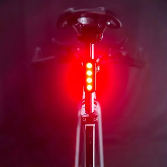 Faretto Posteriore Knog Blinder Mob Four Eyes V Nero 3 Faretto Posteriore Knog Blinder Mob Four Eyes V Nero - immagine 3