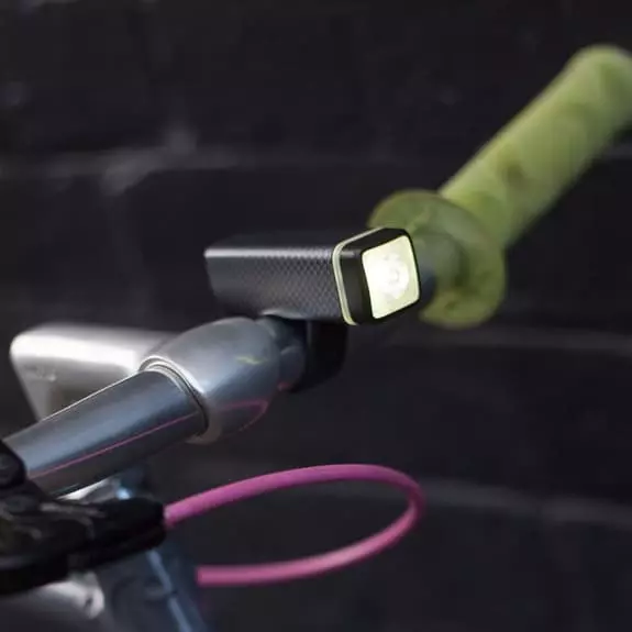 Faretto Anteriore Knog POP I Carbone 2 Faretto Anteriore Knog POP I Carbone - immagine 2